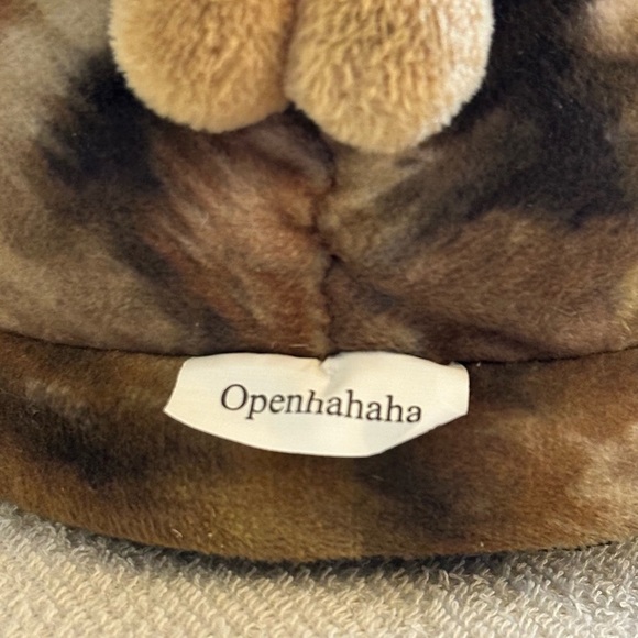 Cute 3D Cat Plush Slippers Cozy Fuzzy Indoor Shoes with Tail Detail. - Picture 8 of 8